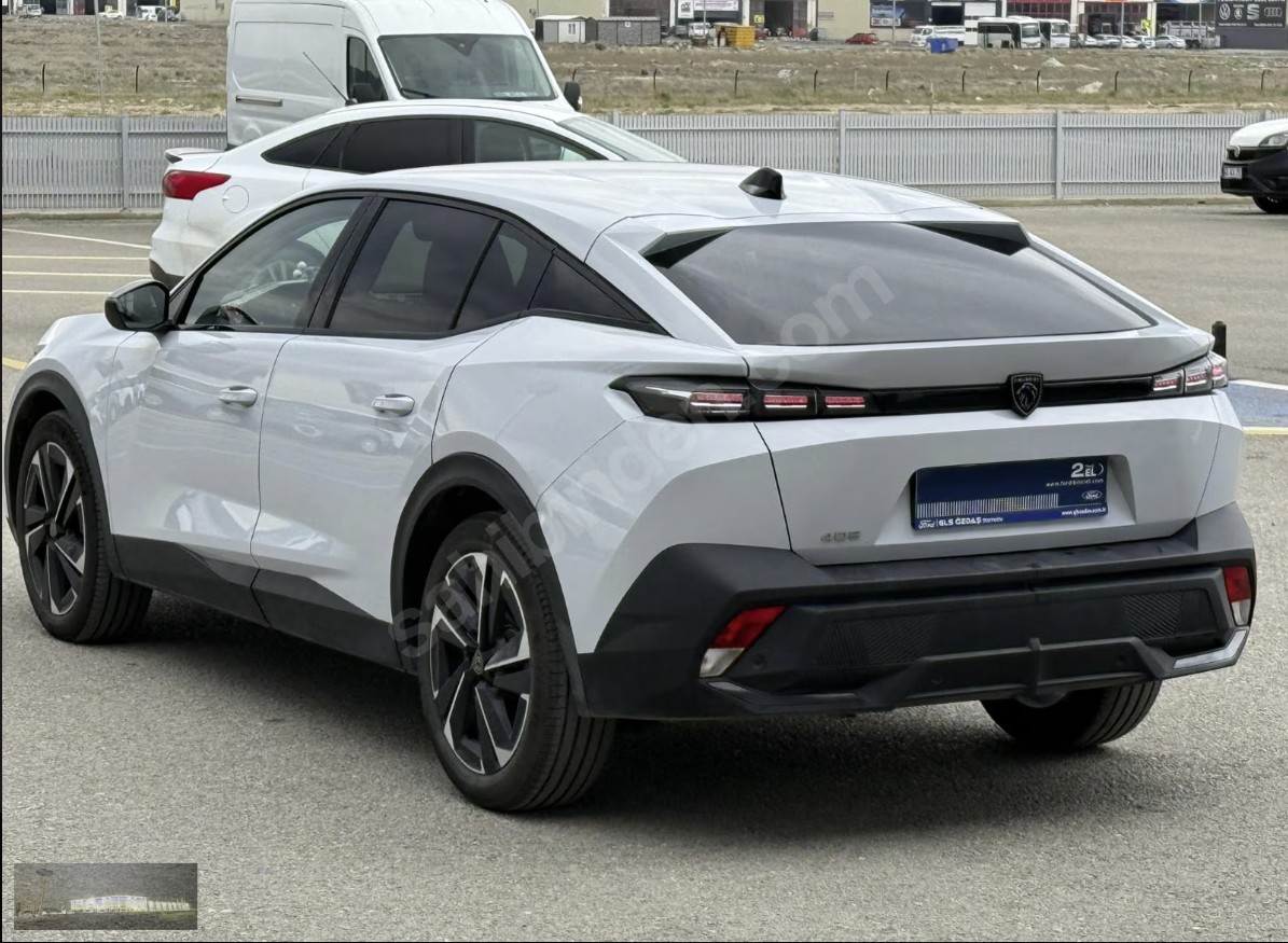 PEUGEOT 408 1.2 ALLURE / HATASIZ / YETKİLİ FORD BAYİ'DEN 2025 MODEL